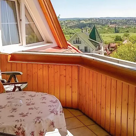 דירה Two-bedroom In